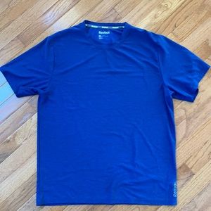 Men’s Reebok T-shirt Size medium